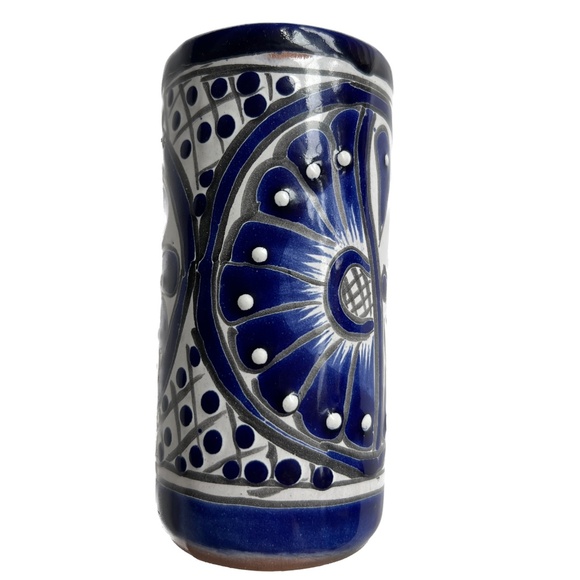 Mexican Pottery Vase Blue & White Hecho En Mexico 5 1/2" Tall Folk Floral Flower - Picture 3 of 6